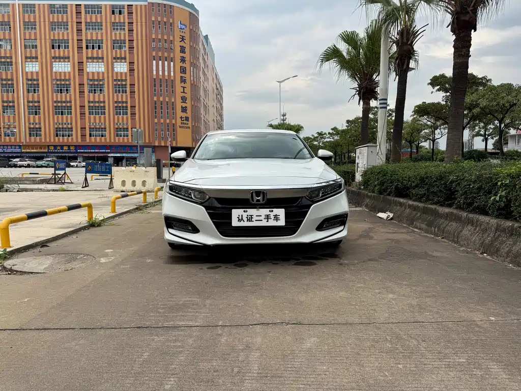 Honda Accord — фото 2