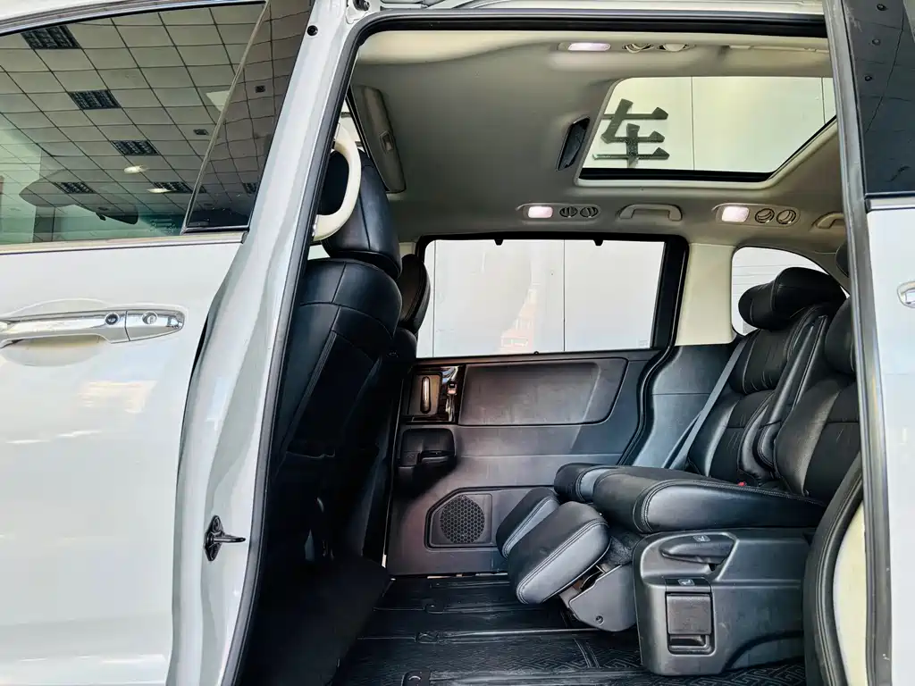 Honda Odyssey — фото 13