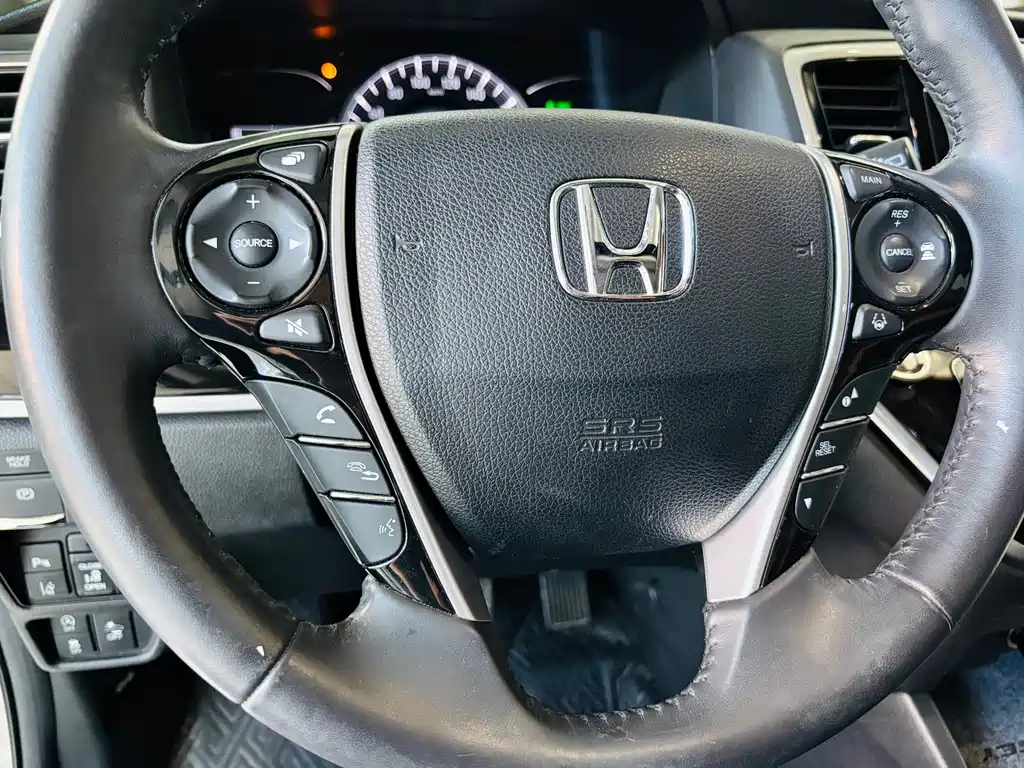Honda Odyssey — фото 21