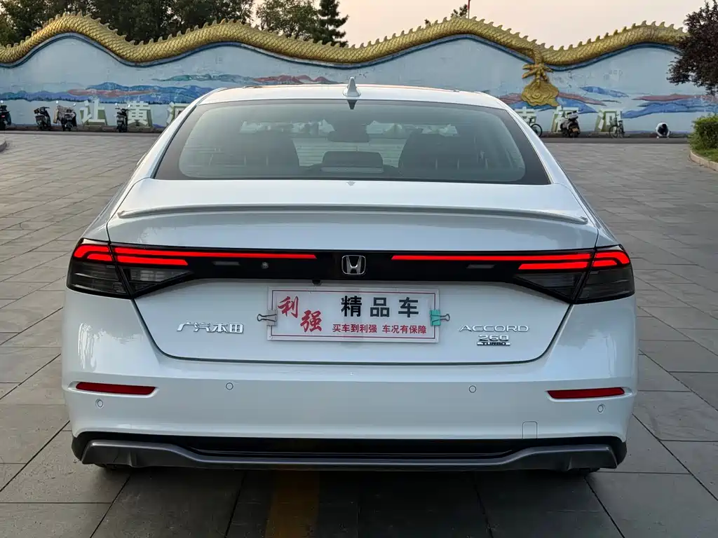 Honda Accord — фото 19