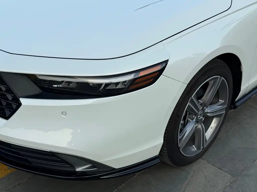 Honda Accord — фото 4