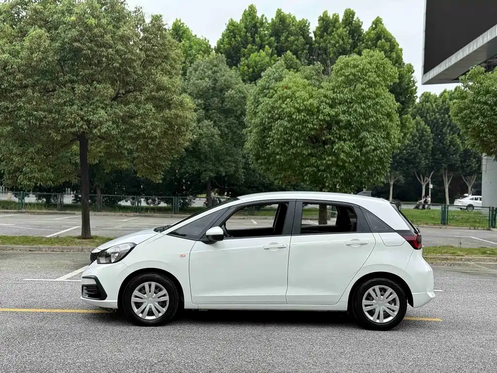 Honda Fit — фото 3