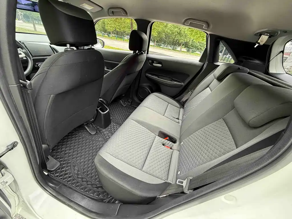 Honda Fit — фото 5