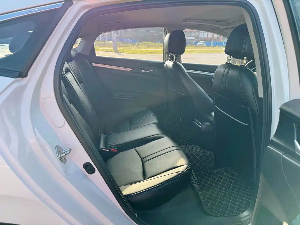 Honda Civic — фото 14