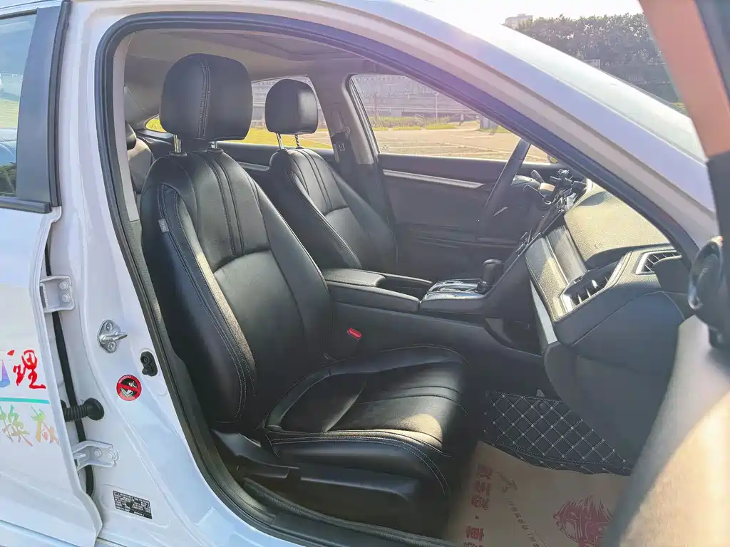 Honda Civic — фото 15