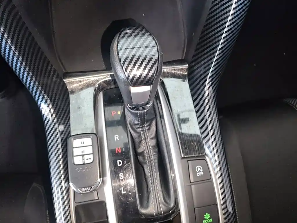 Honda Civic — фото 14