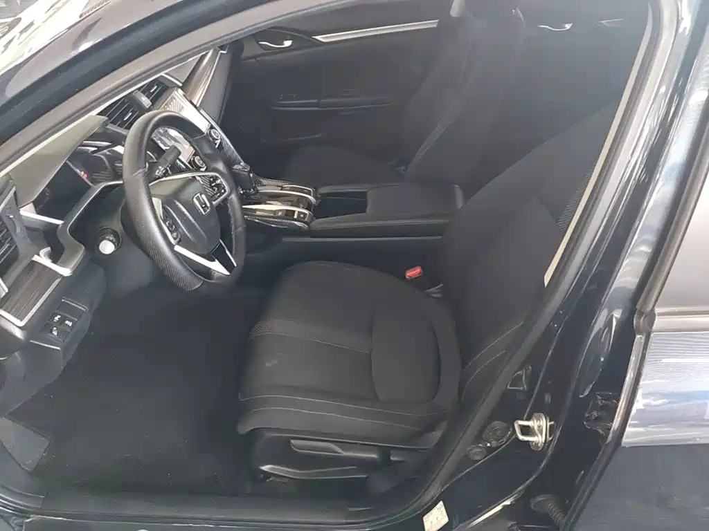 Honda Civic — фото 15