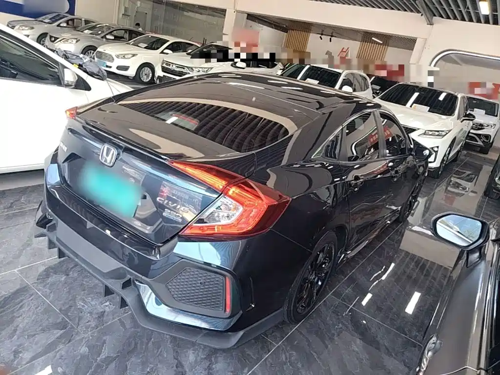 Honda Civic — фото 7