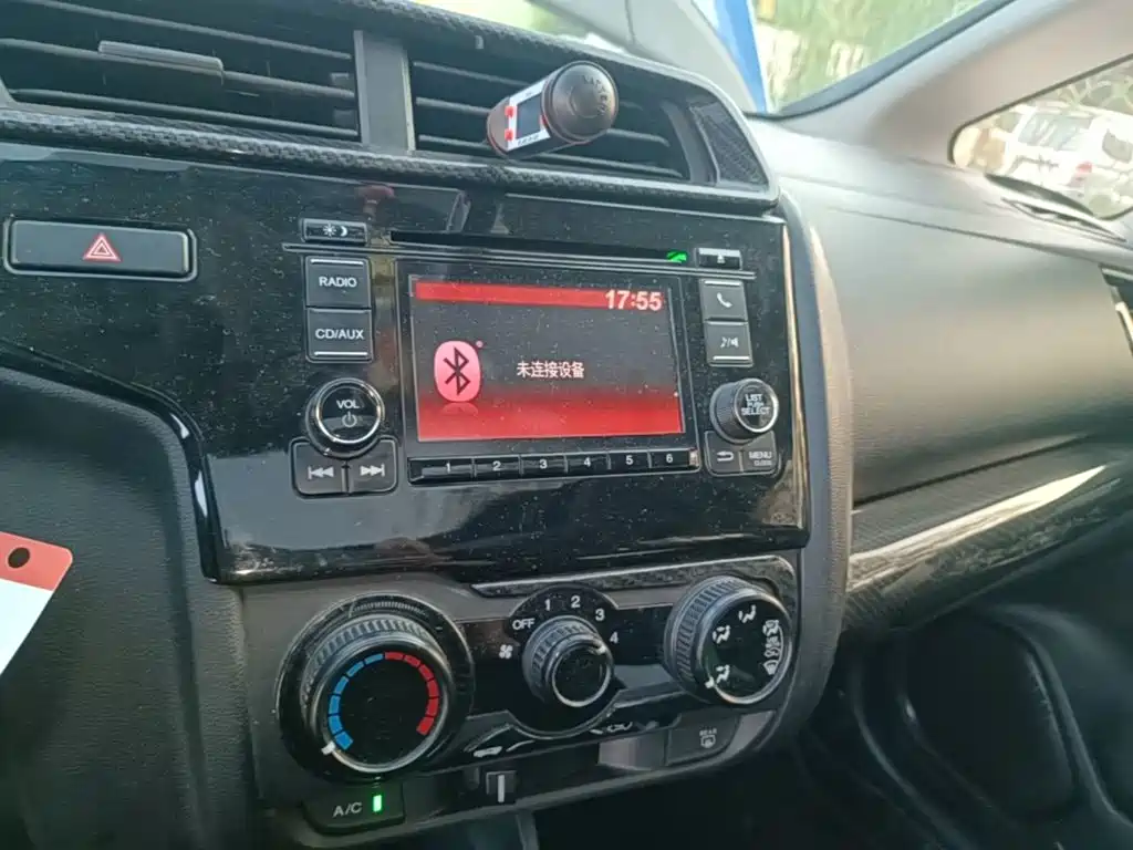 Honda Fit — фото 13