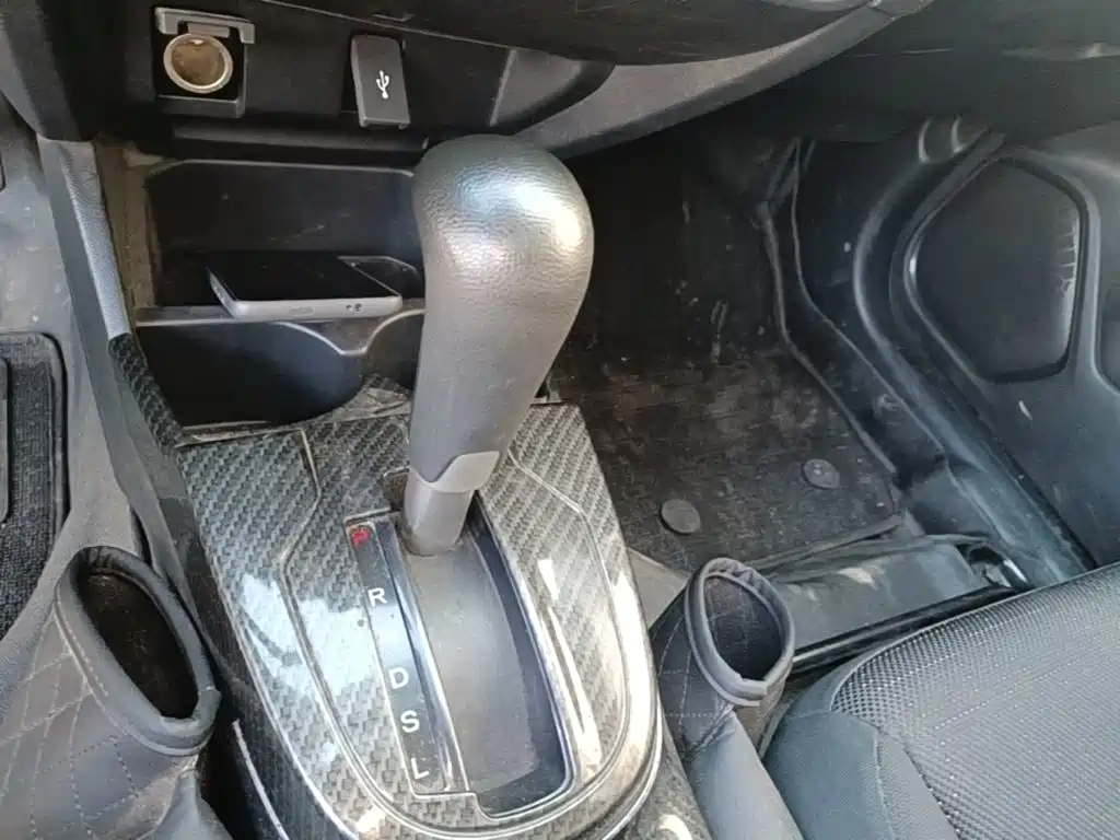 Honda Fit — фото 14