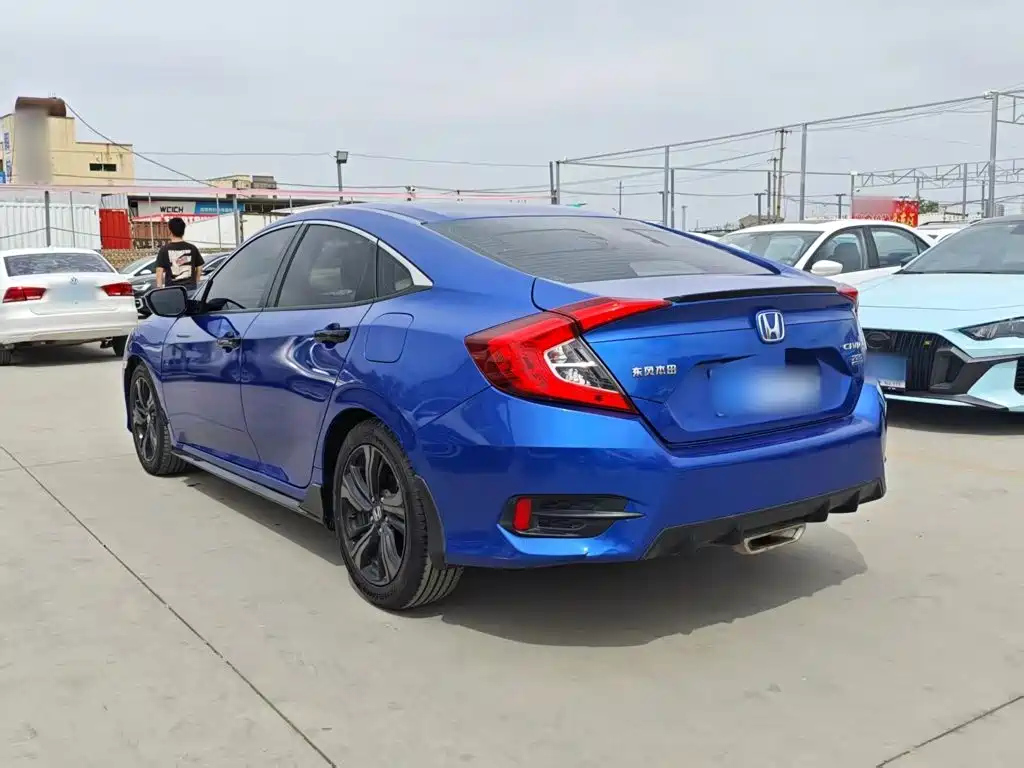 Honda Civic — фото 5