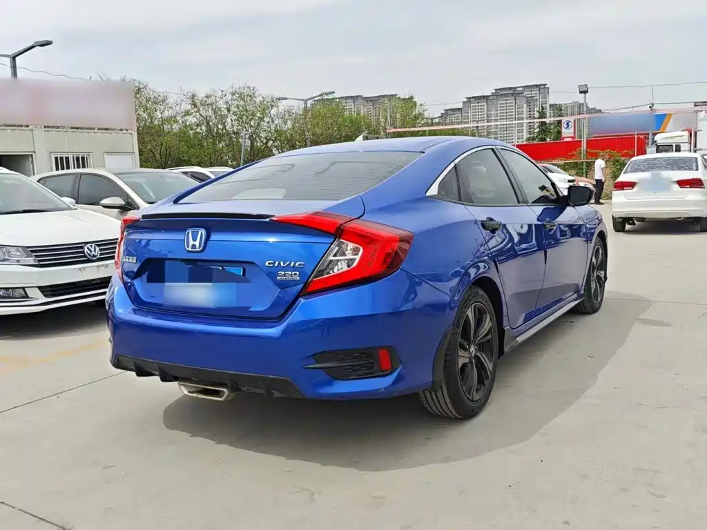 Honda Civic — фото 7