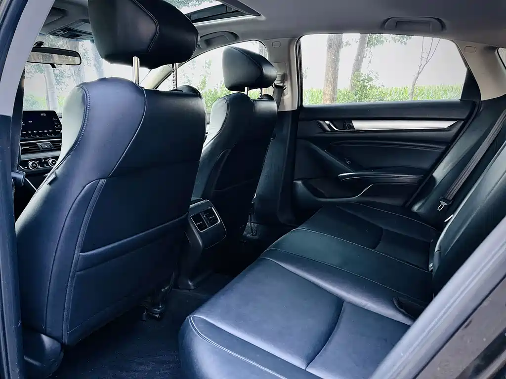 Honda Accord — фото 13