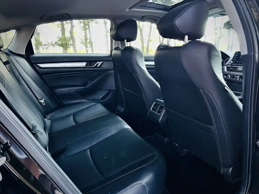 Honda Accord — фото 14