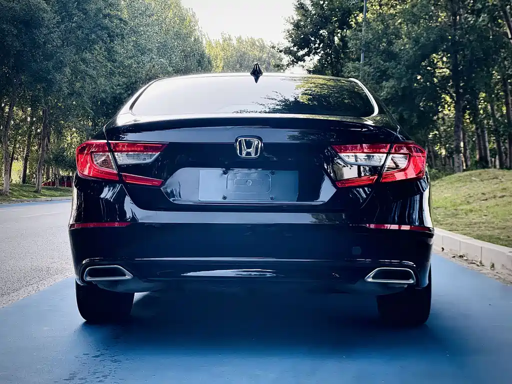 Honda Accord — фото 5