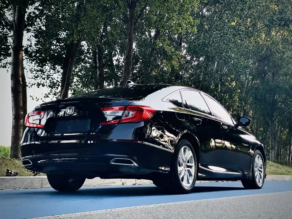 Honda Accord — фото 6