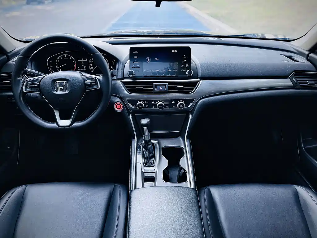 Honda Accord — фото 7