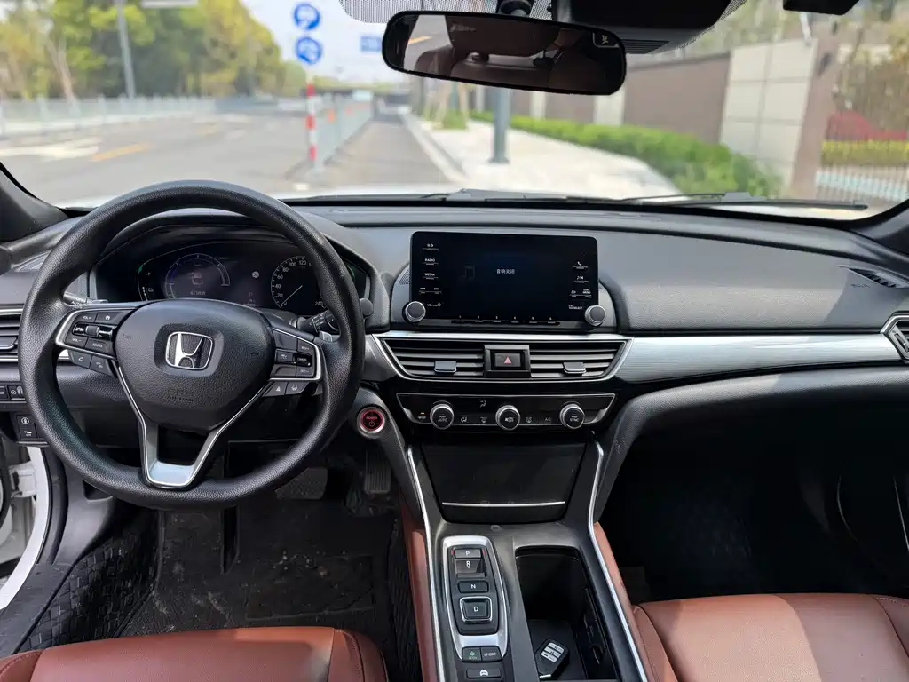 Honda Inspire — фото 10