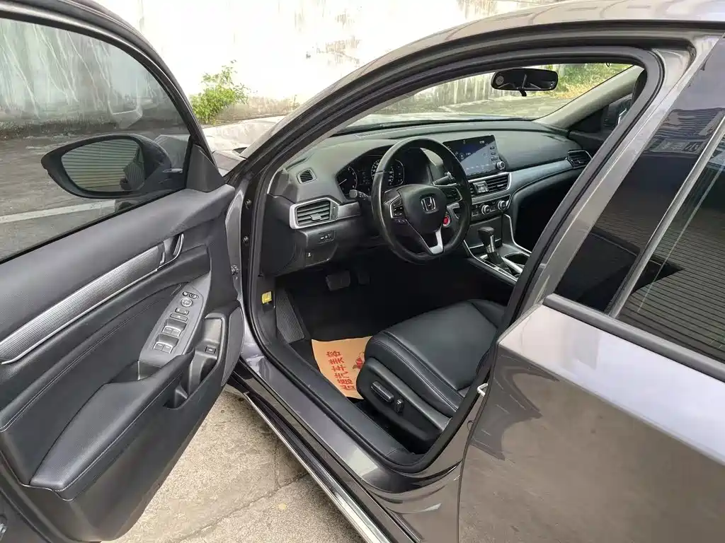 Honda Accord — фото 4