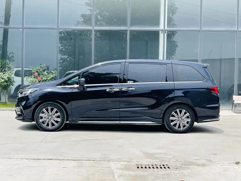 Honda Odyssey — фото 20