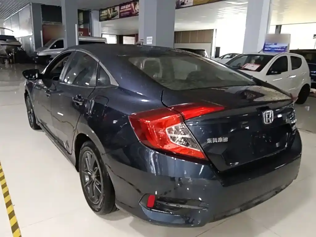 Honda Civic — фото 5
