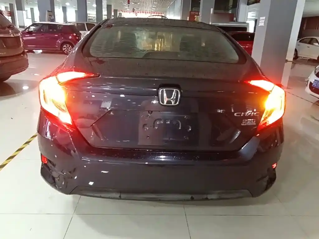 Honda Civic — фото 6