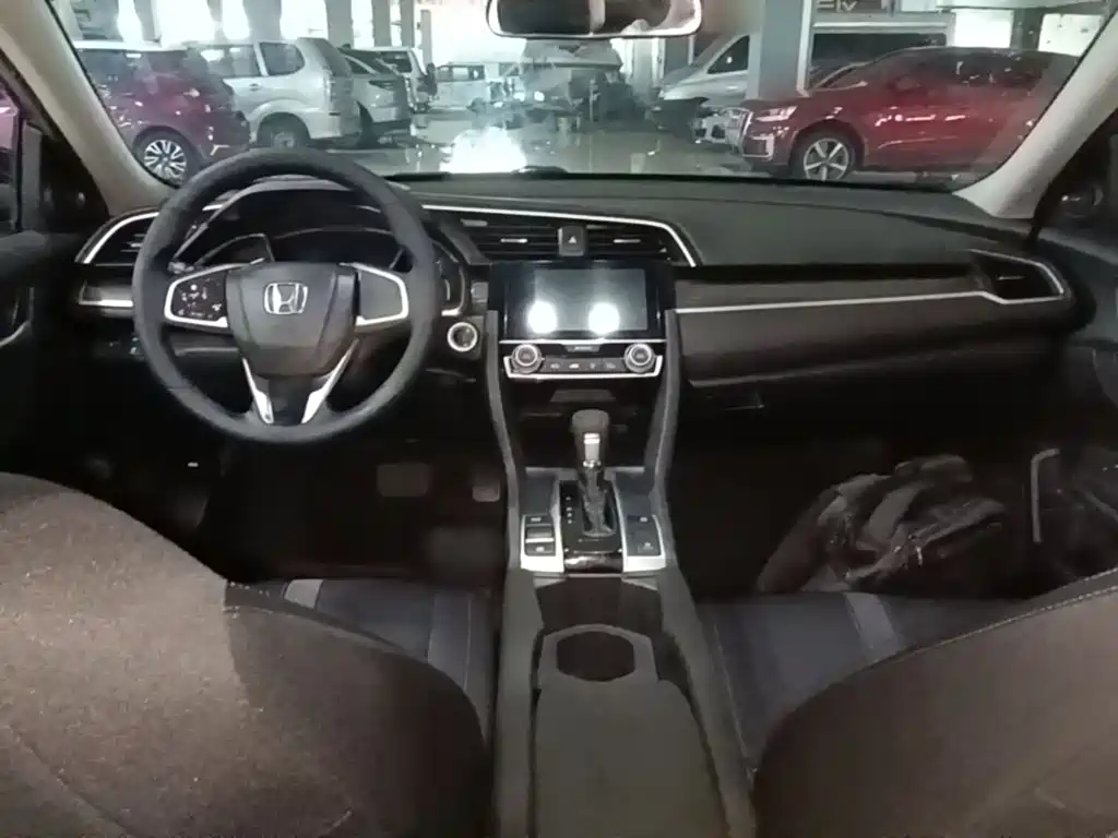 Honda Civic — фото 10