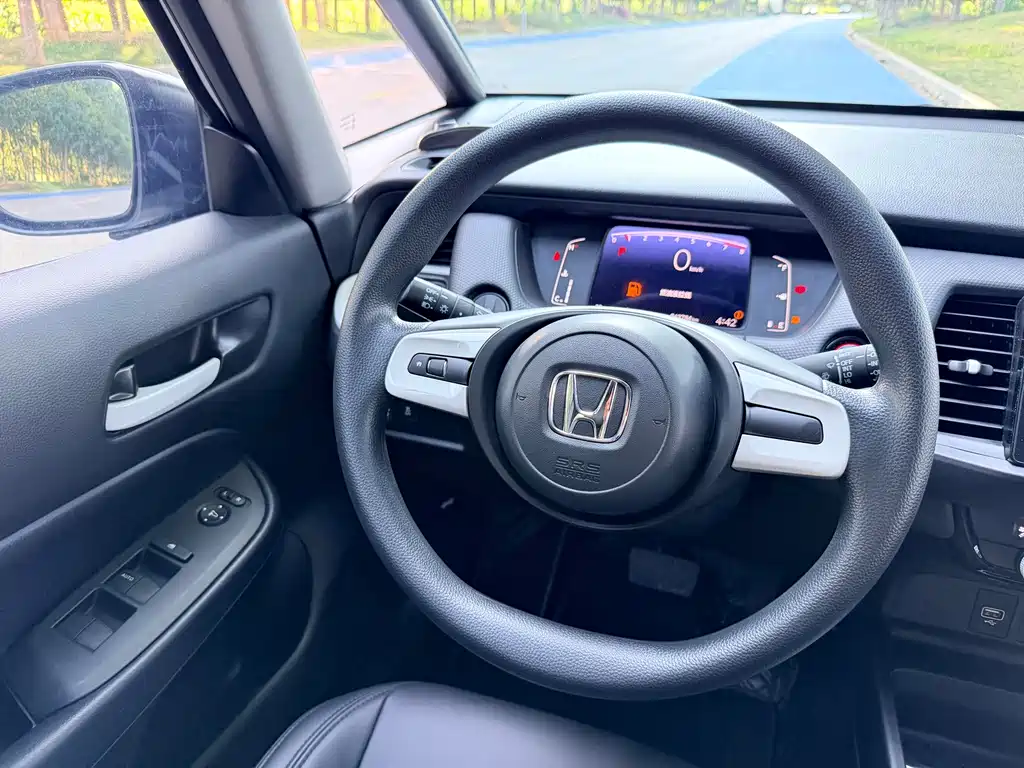 Honda Fit — фото 11