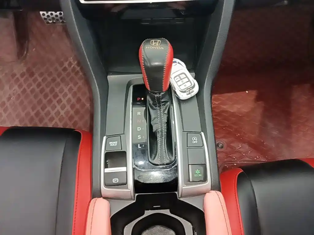 Honda Civic — фото 14