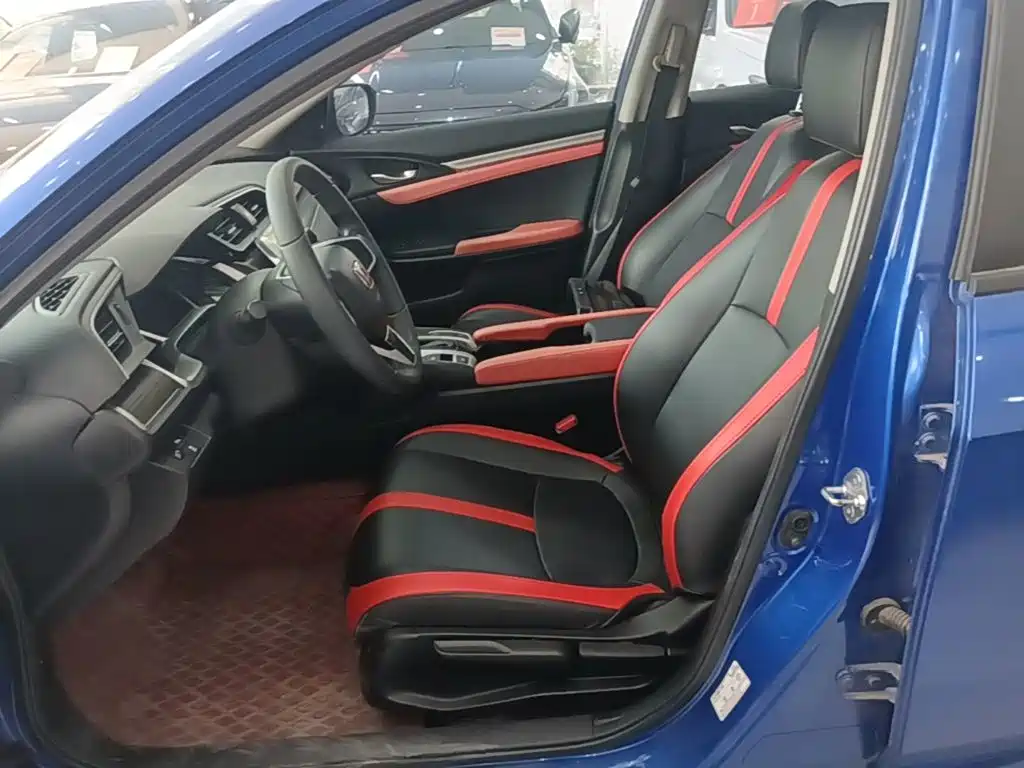 Honda Civic — фото 15