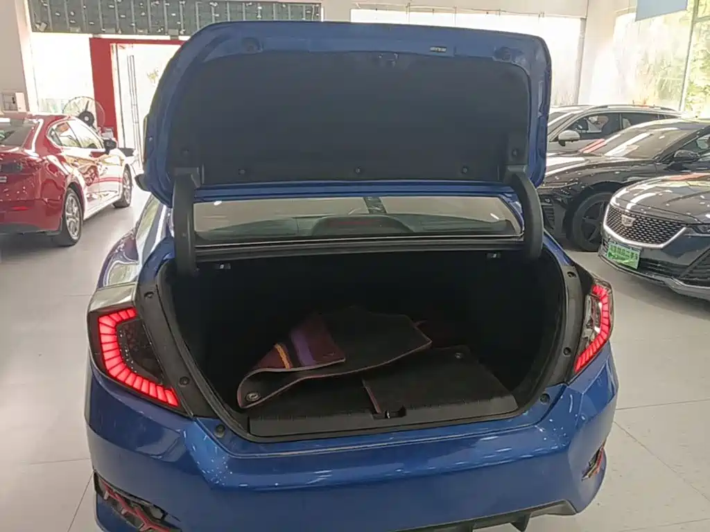 Honda Civic — фото 19