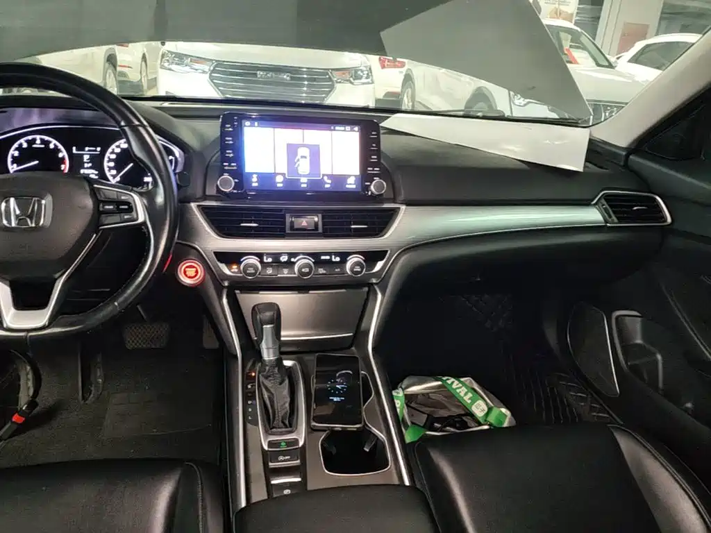 Honda Accord — фото 13