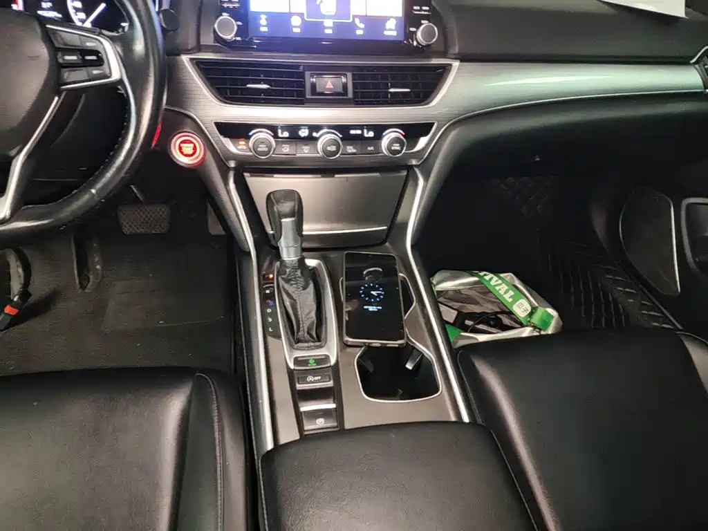 Honda Accord — фото 14