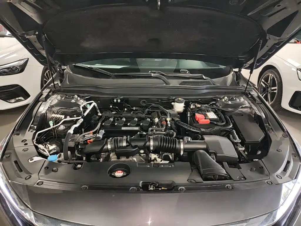 Honda Accord — фото 20
