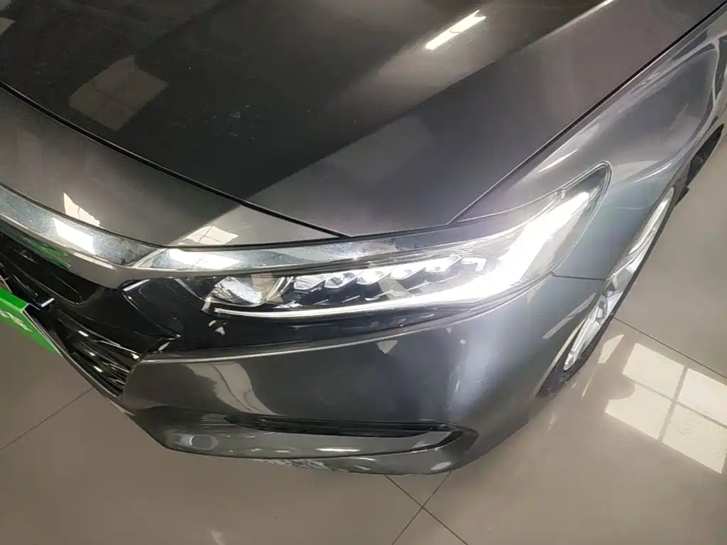 Honda Accord — фото 24