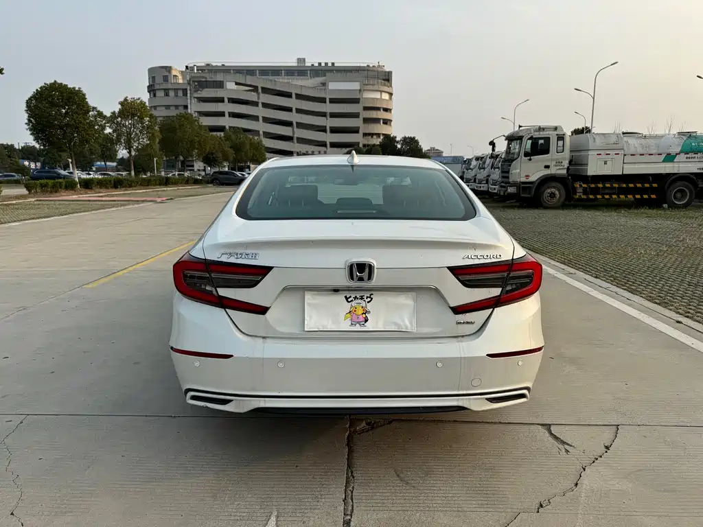 Honda Accord — фото 13