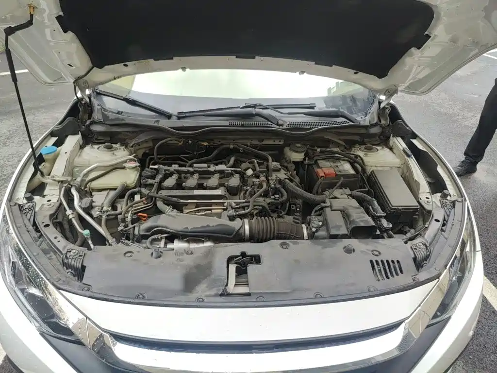 Honda Civic — фото 11