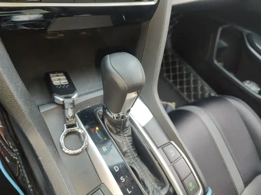 Honda Civic — фото 7