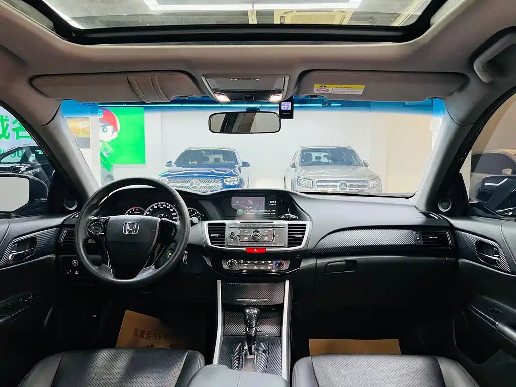 Honda Accord — фото 14