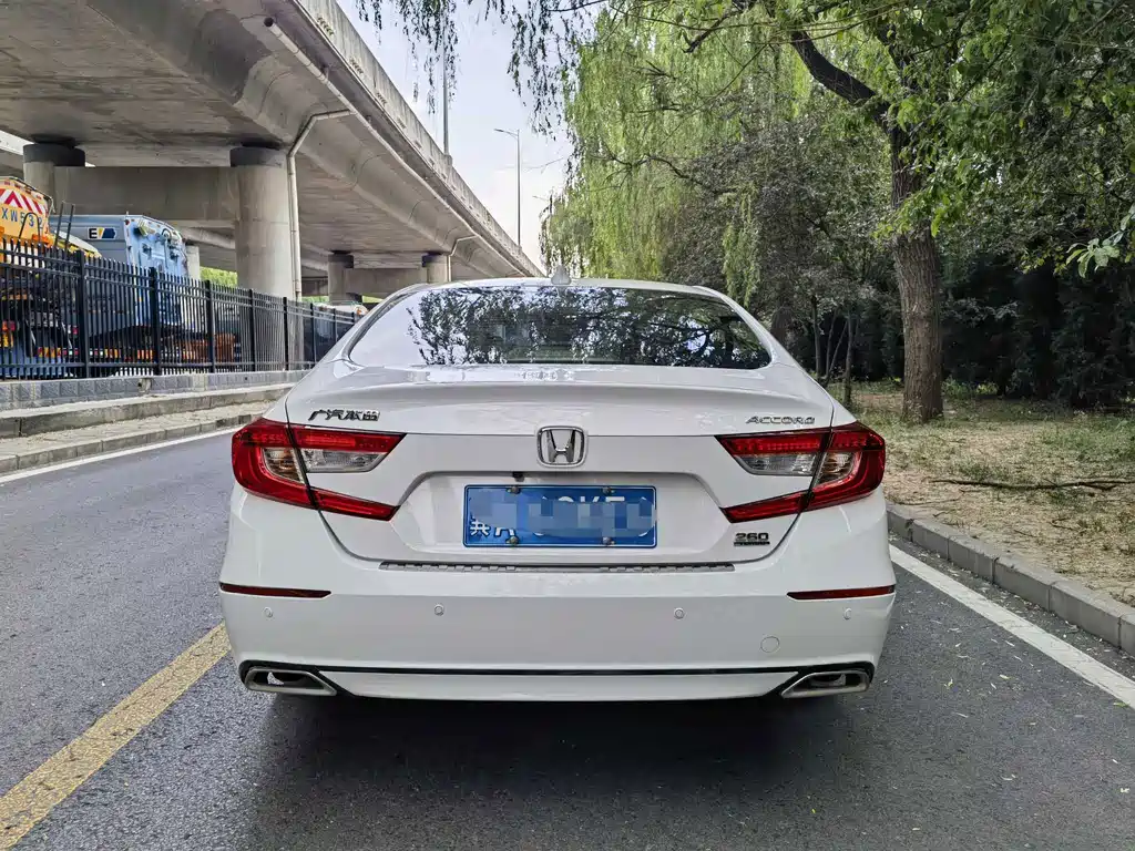 Honda Accord — фото 5