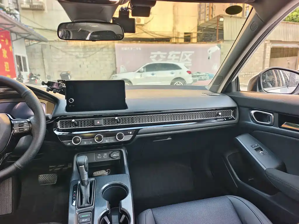 Honda Civic — фото 7