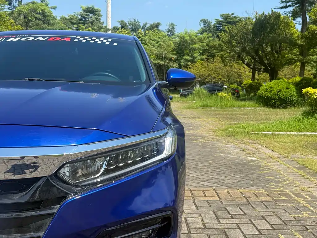 Honda Accord — фото 17