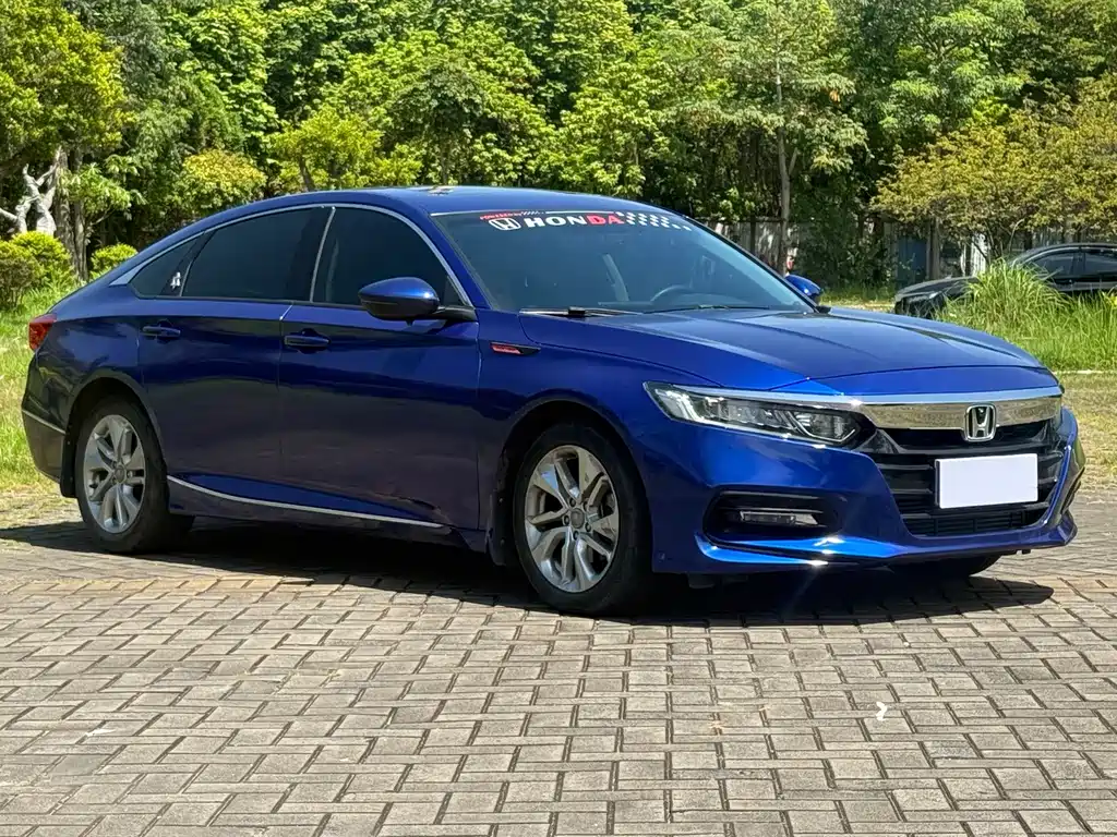 Honda Accord — фото 19