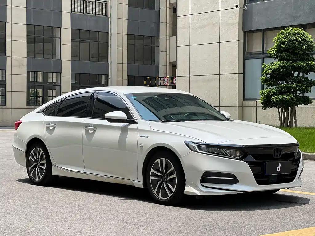 Honda Accord — фото 3