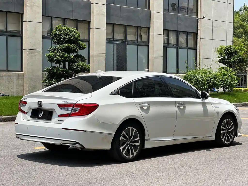 Honda Accord — фото 5