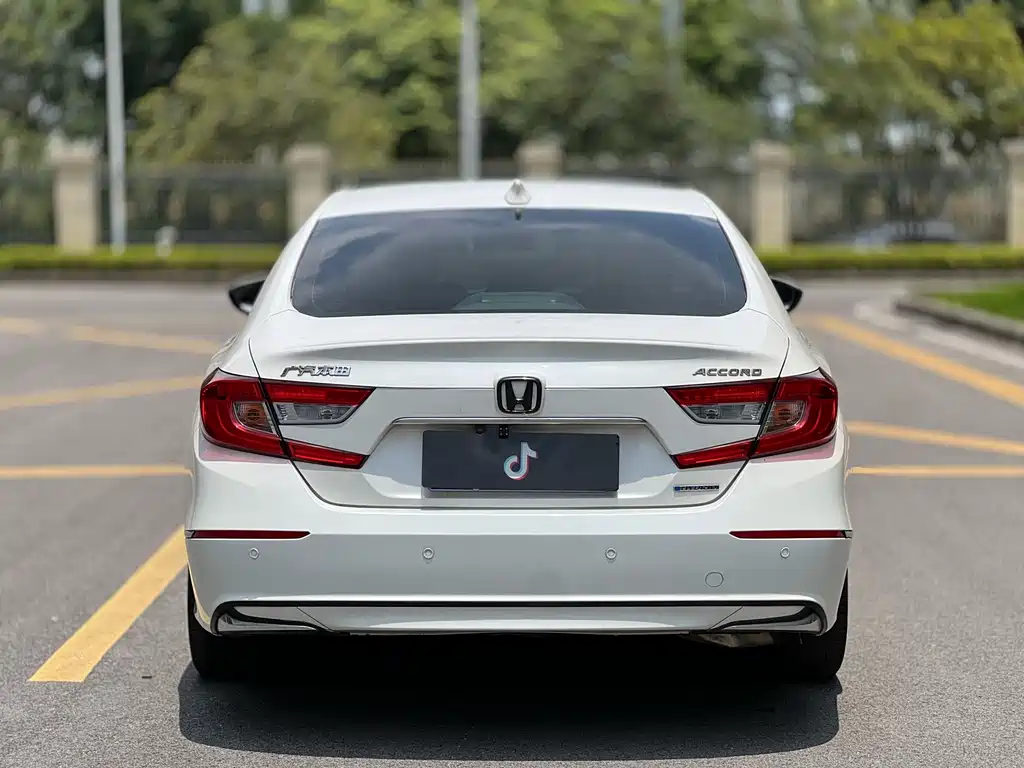 Honda Accord — фото 6
