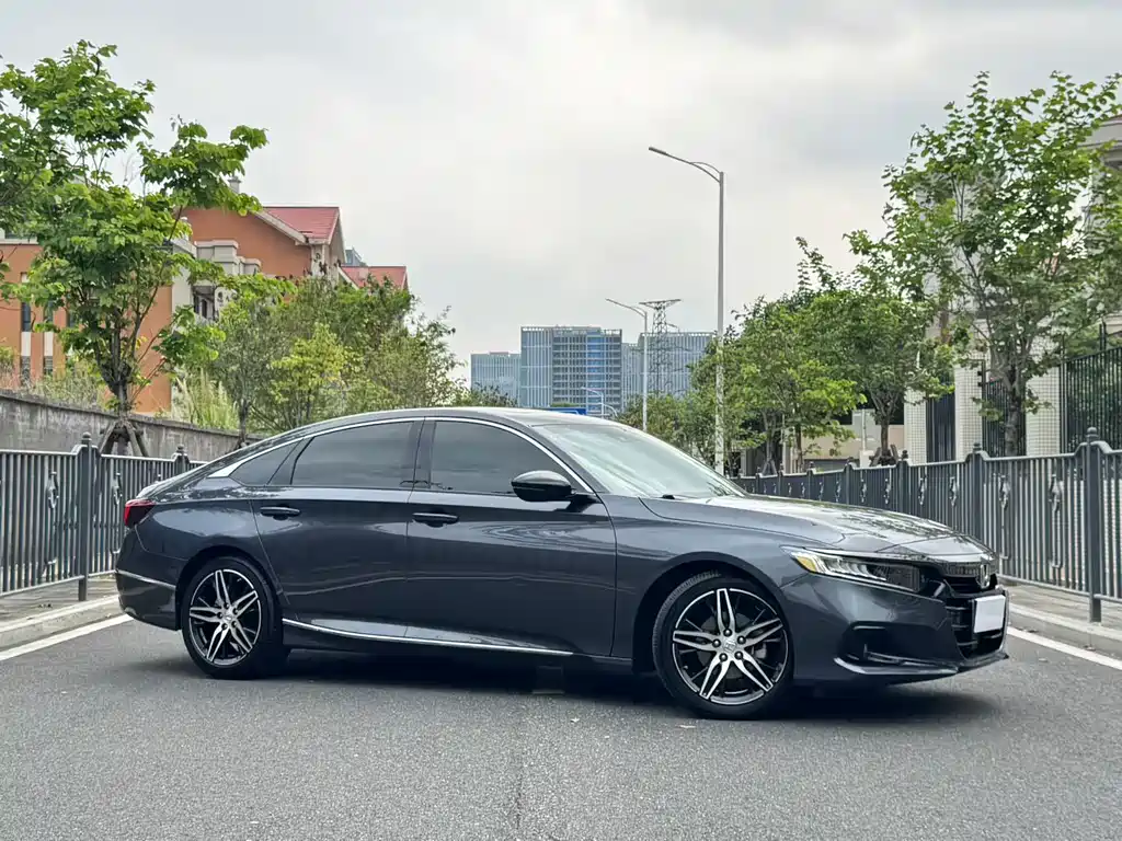Honda Accord — фото 3
