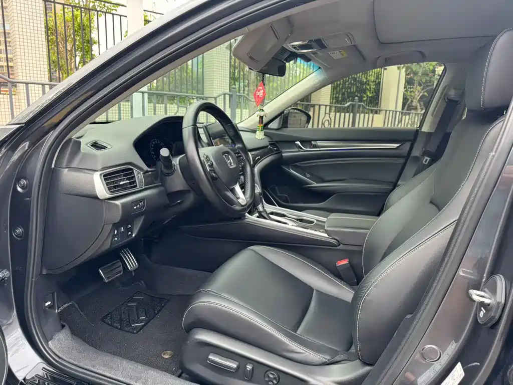 Honda Accord — фото 4