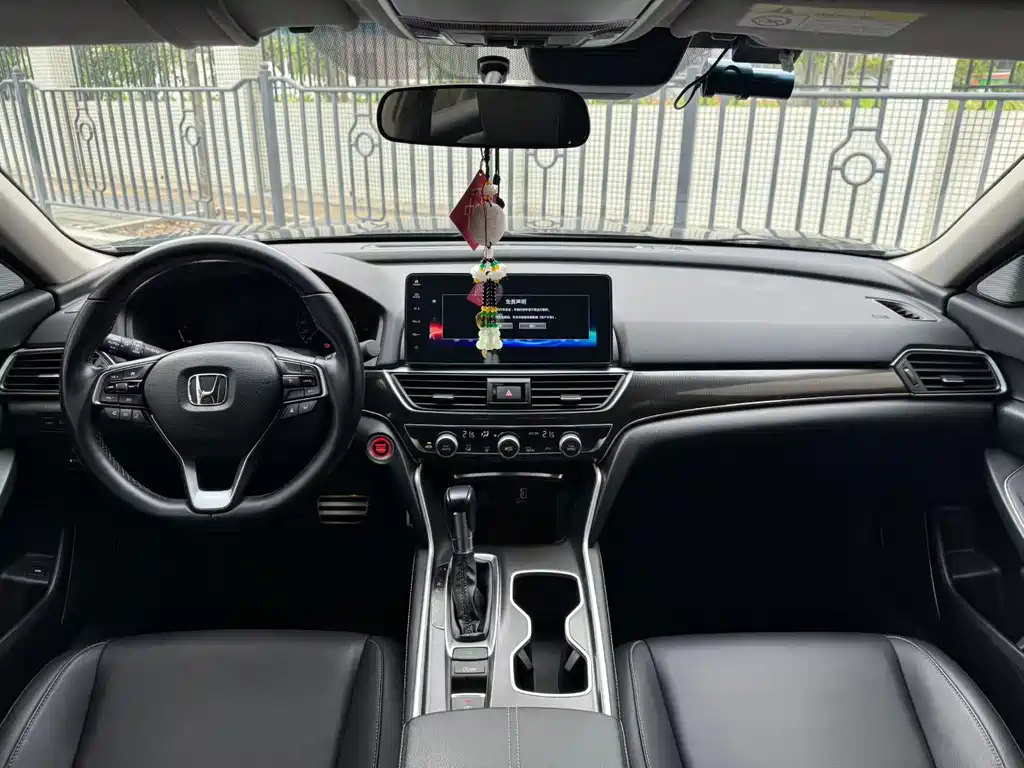 Honda Accord — фото 5