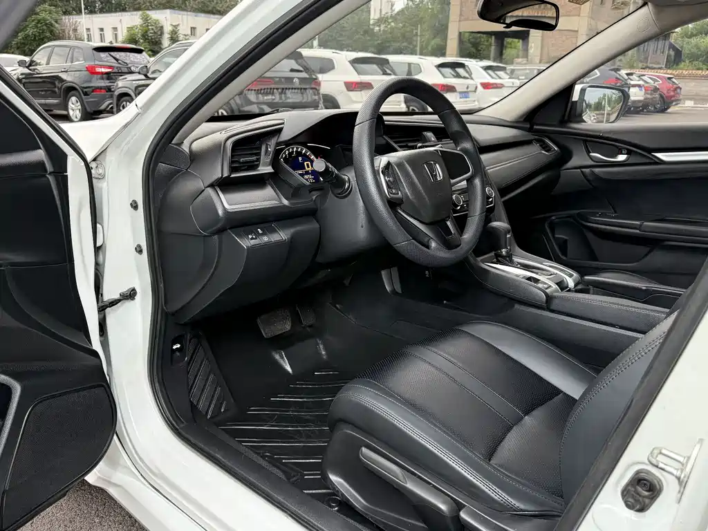 Honda Civic — фото 9
